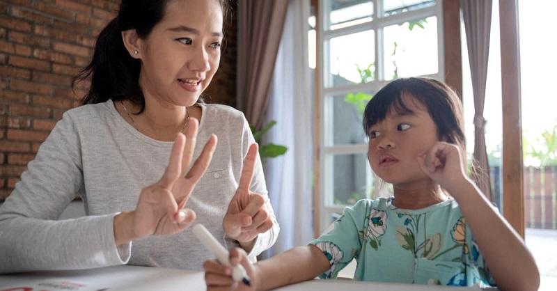 Các bước dạy học Toán Finger Math cho trẻ.