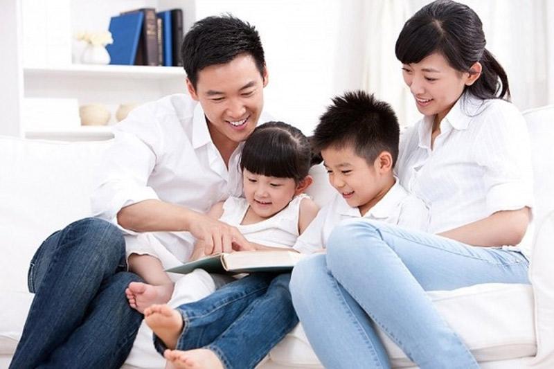 2 tuổi là thời điểm thích hợp để dạy bé học chữ cái.